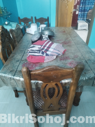 ৬ জনের ডাইনিং টেবিল